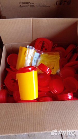 Ёмкость-контейнер для сбора острого инструмента