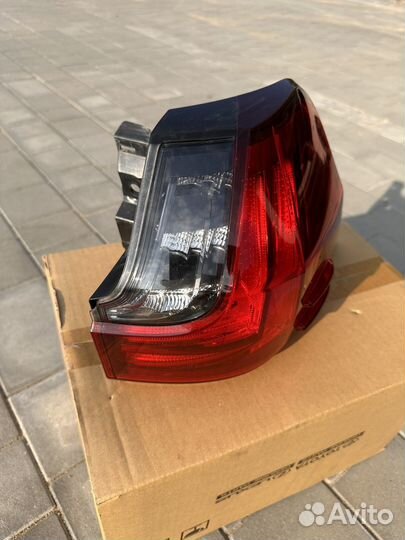 Фонарь правый Lexus LX 450d 570