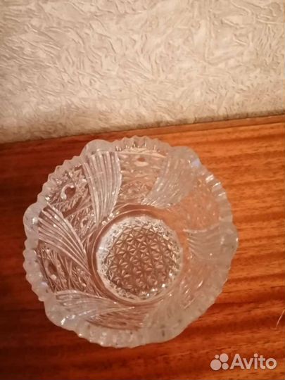 Хрустальная ваза