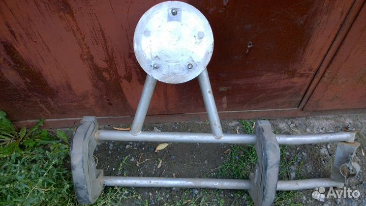 Калитка запасного колеса нива