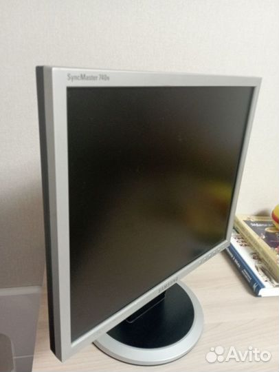 Монитор Samsung SyncMaster 740N