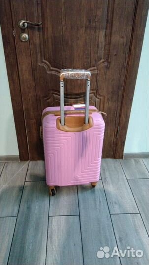 Чемодан на колесах
