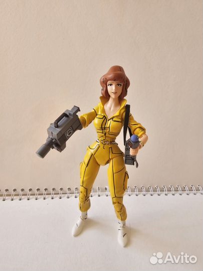 Фигурка April O'neil Neca tmnt