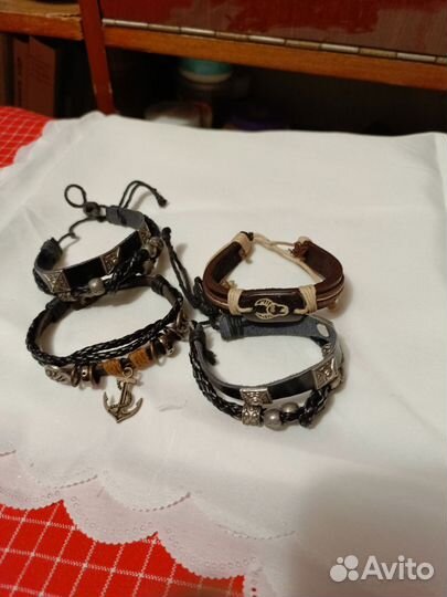 Браслеты молодежные