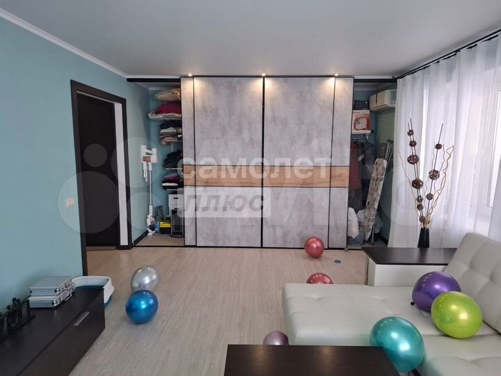 2-к. квартира, 70 м², 5/9 эт.