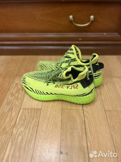 Кроссовки Изики Yeezy Boost 350 v