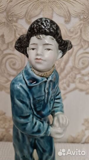 Статуэтка «Мальчик со снежком» (зик Конаково) СССР