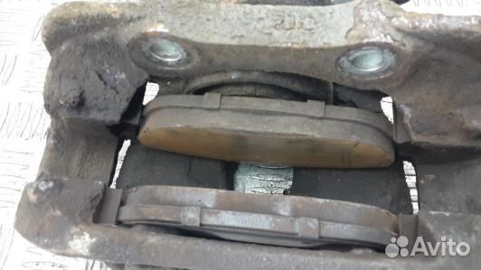 Суппорт тормозной передний правый peugeot 3008 (2B