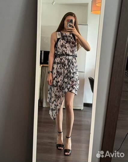 Платье Bershka новое