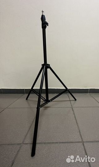 Штатив для фотоаппарата