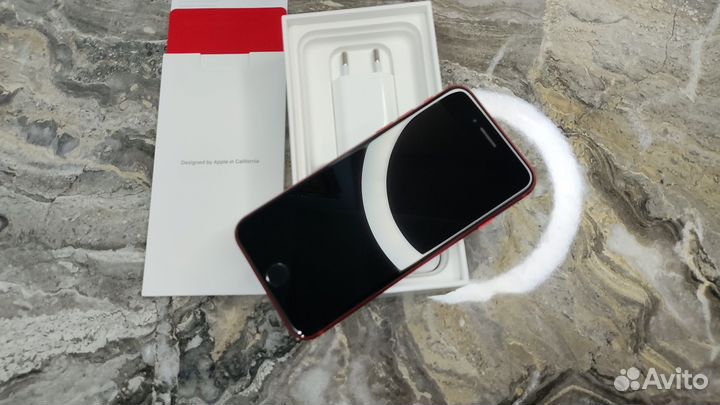 iPhone 8, 64 ГБ