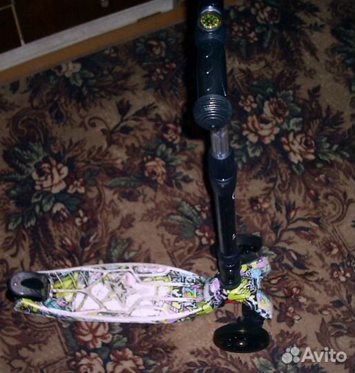 Самокат детский (на 5-6 лет) трехколесный, б/у