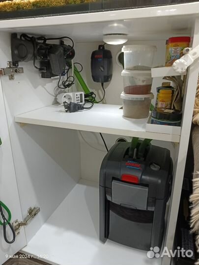 Аквариум действующий с тумбой в полном комплекте