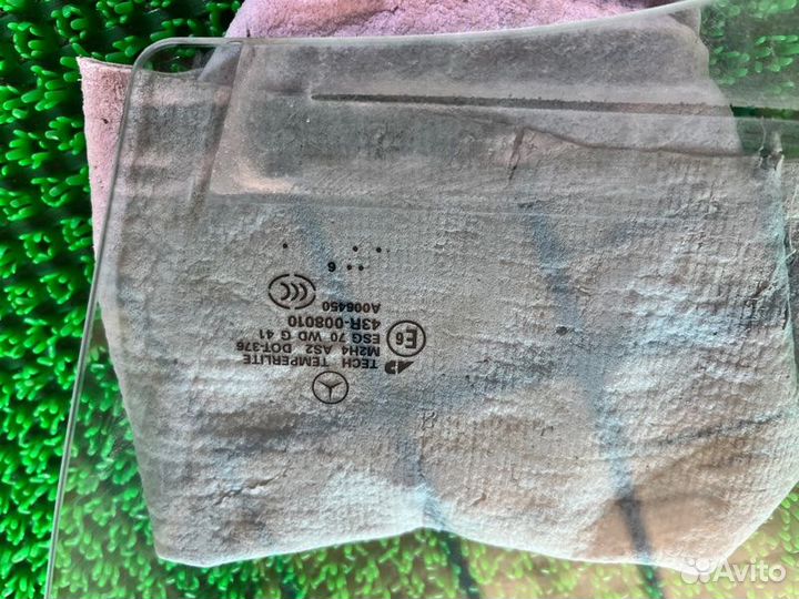 Стекло двери лев. перед. Mercedes-Benz GL550