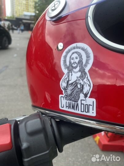 Триумф Тракстон Triumph Thruxton R