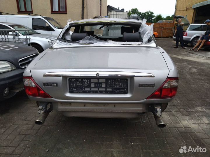 Петля двери задней левой для Jaguar XJ 4 FNA3041AA