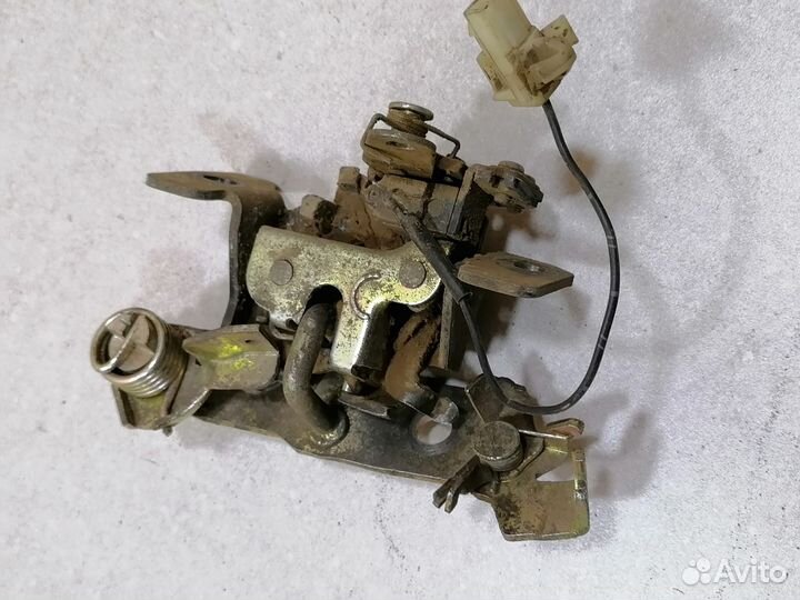 Замок багажника для Kia Sephia/Shuma 1996-2001