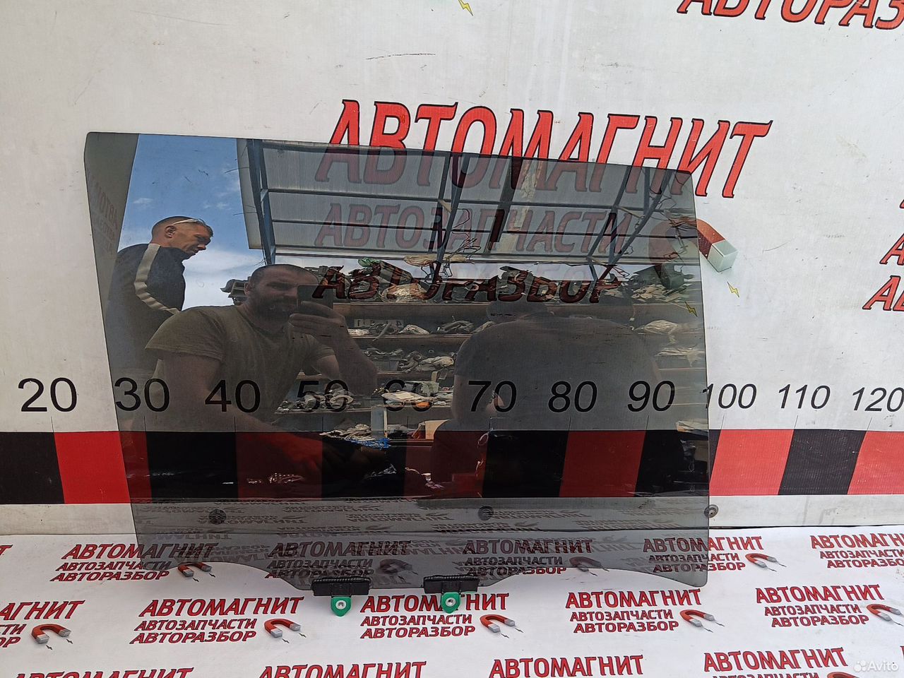 Стекло заднее правое Тойота Рав 4 50