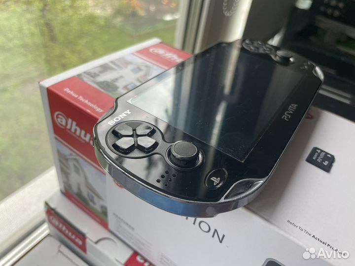 Sony Playstation Vita не прошитая 4 gb