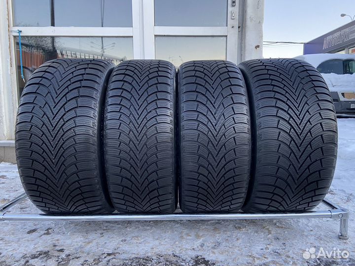 Maxxis Premitra Snow WP6 225/40 R19 и 255/35 R19 96V