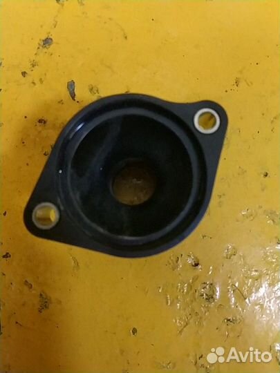 Корпус термостата Тойота Ярис Витц 1.0 1krfe ksp90