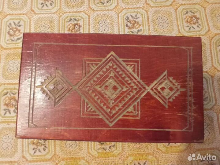 Шкатулка деревянная