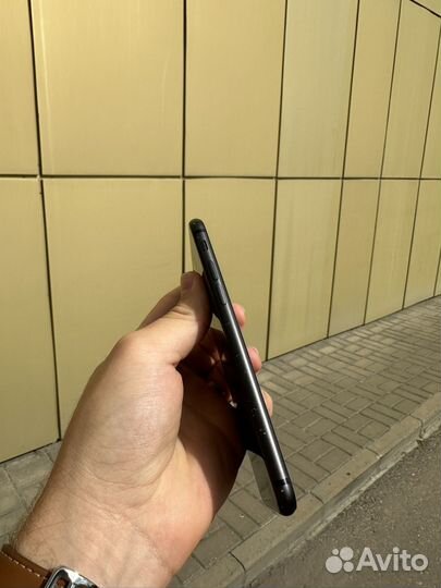 iPhone 8 64gb идеальный