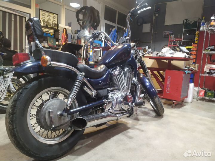 Suzuki Intruder vs 750
