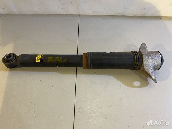 Задний а ортизатор toyota rav4 c50 2018-2023