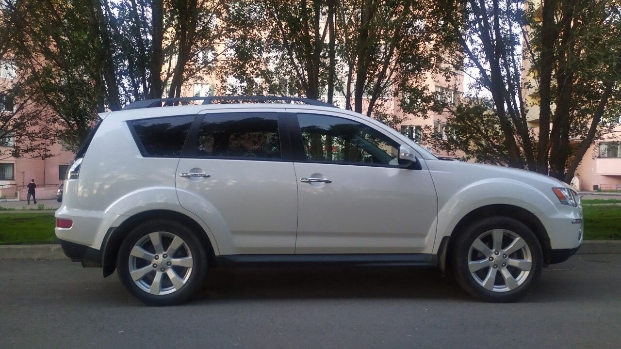 Mitsubishi Outlander: фото владельца