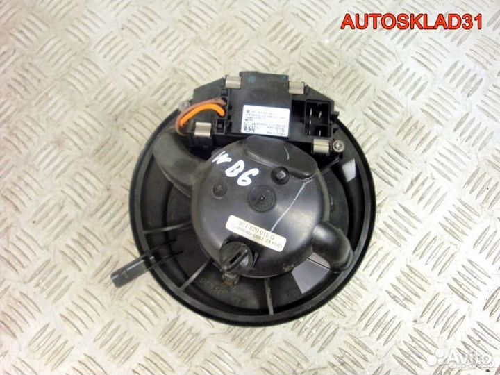 Моторчик отопителя VW Passat B6 3C1820015G