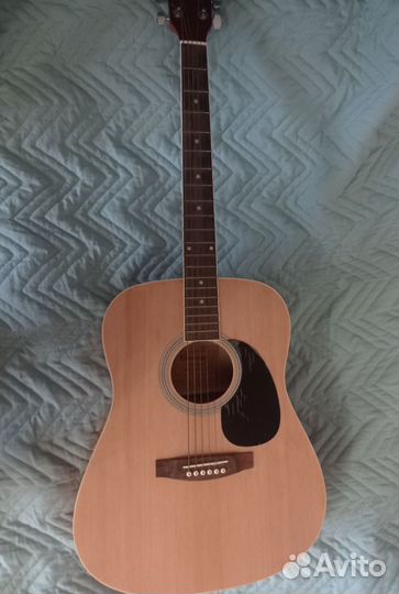 Акустическая гитара