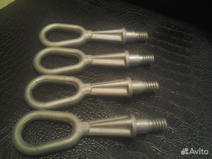 Буксировочный крюк BMW E70,E71,X1,X3,X5,X6оригинал