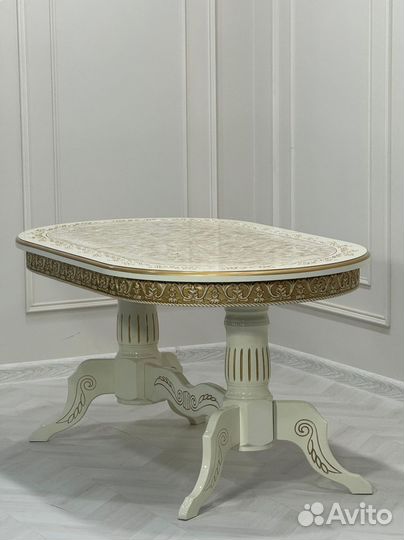 Комплект стол и стулья.Оплата при получении