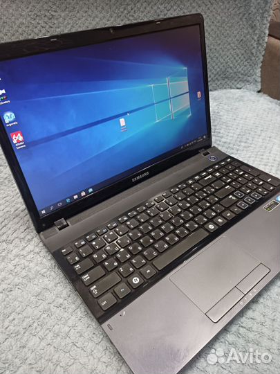 Продаю ноутбук Samsung на i5
