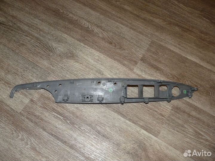 Накладка блока стеклоподъемниками Hyundai Solaris