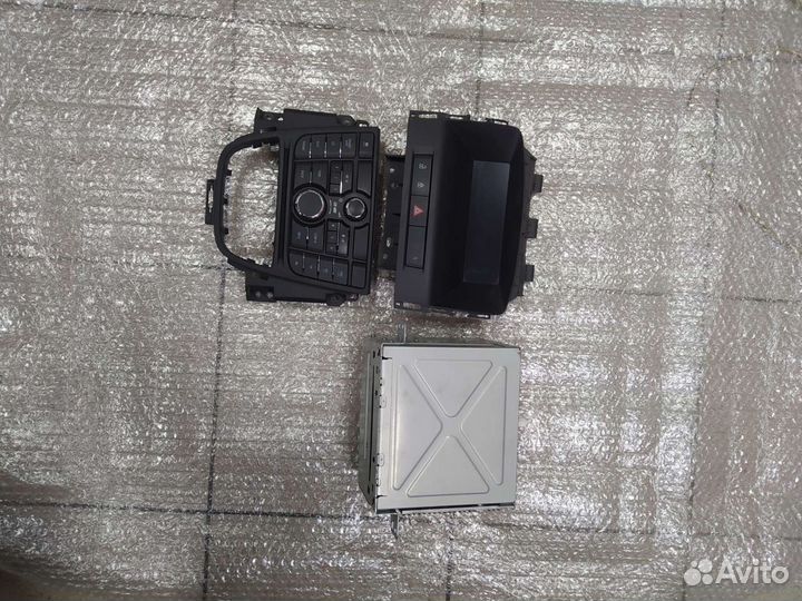 Штатный Магнитофон на Опель Астра j