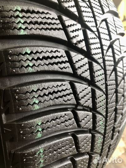 Bridgestone Blizzak LM-001 235/40 R18 95V