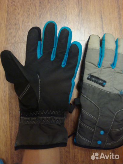 Перчатки Dakine