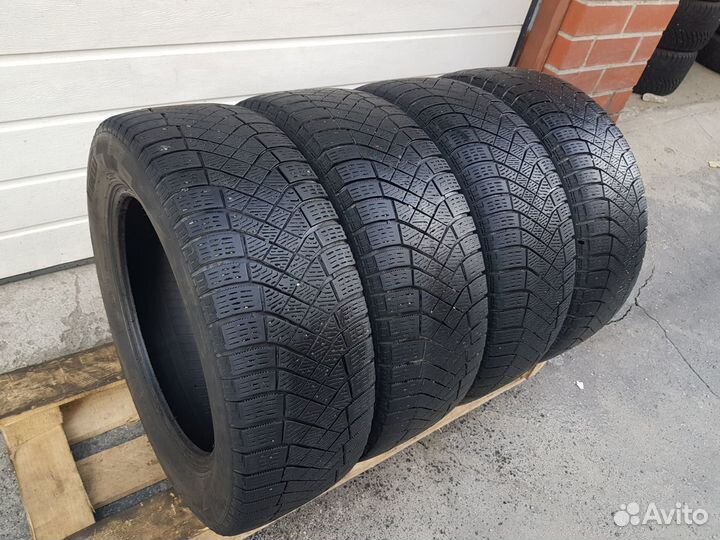 Pirelli Ice Zero FR 205/60 R16 96T