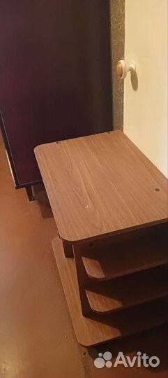 Продам тумбочку 60х60х40