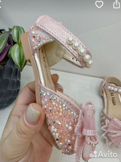 Туфли для девочки праздничные 28