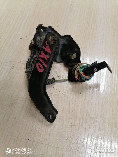 Корректор фары Toyota Corolla Axio NZE141 1nzfe