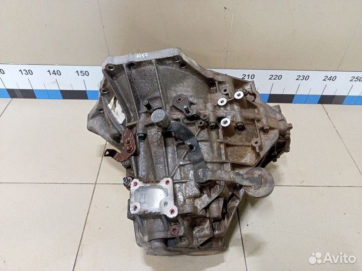 МКПП (механическая коробка переключения передач) R