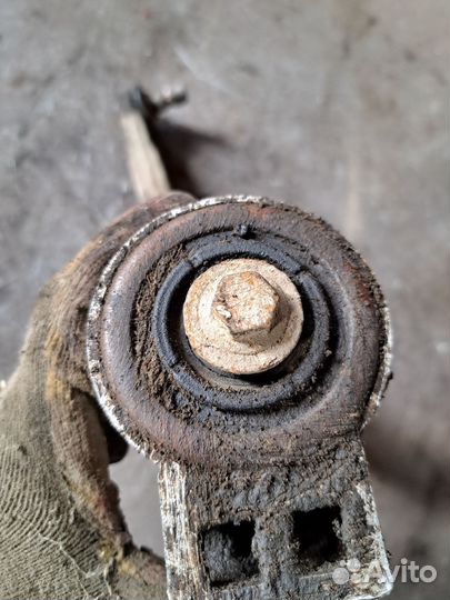 Рычаг передний левый Opel Vectra C