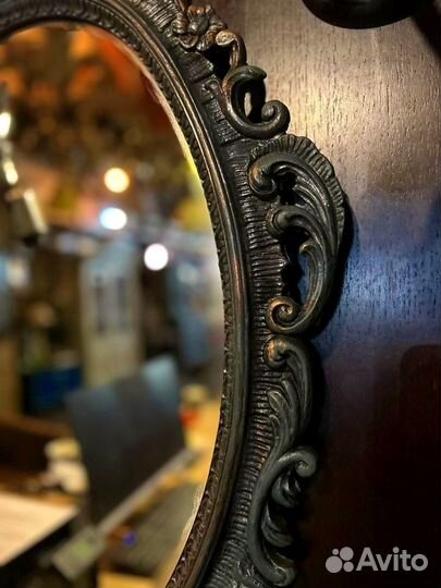 Зеркало в раме из чугунной ковки