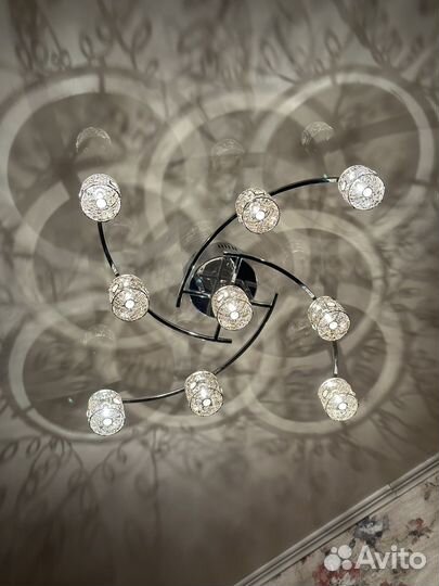 Люстра новая