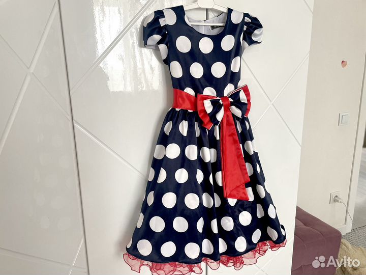 Нарядное платье для девочки 146