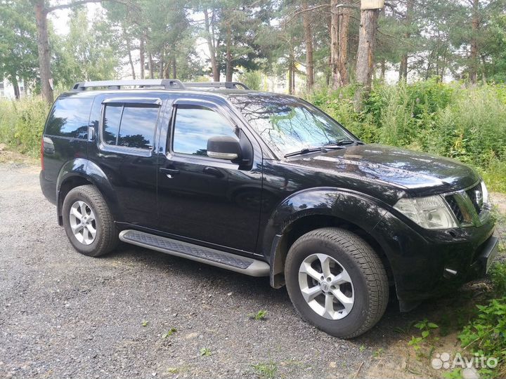 Nissan Pathfinder 2.5 МТ, 2011, 240 000 км