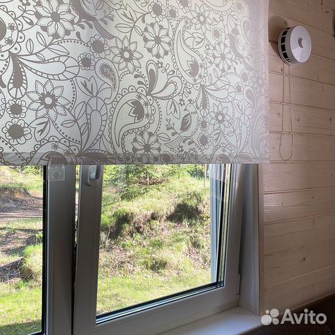 Жалюзи и рулонные шторы на окна